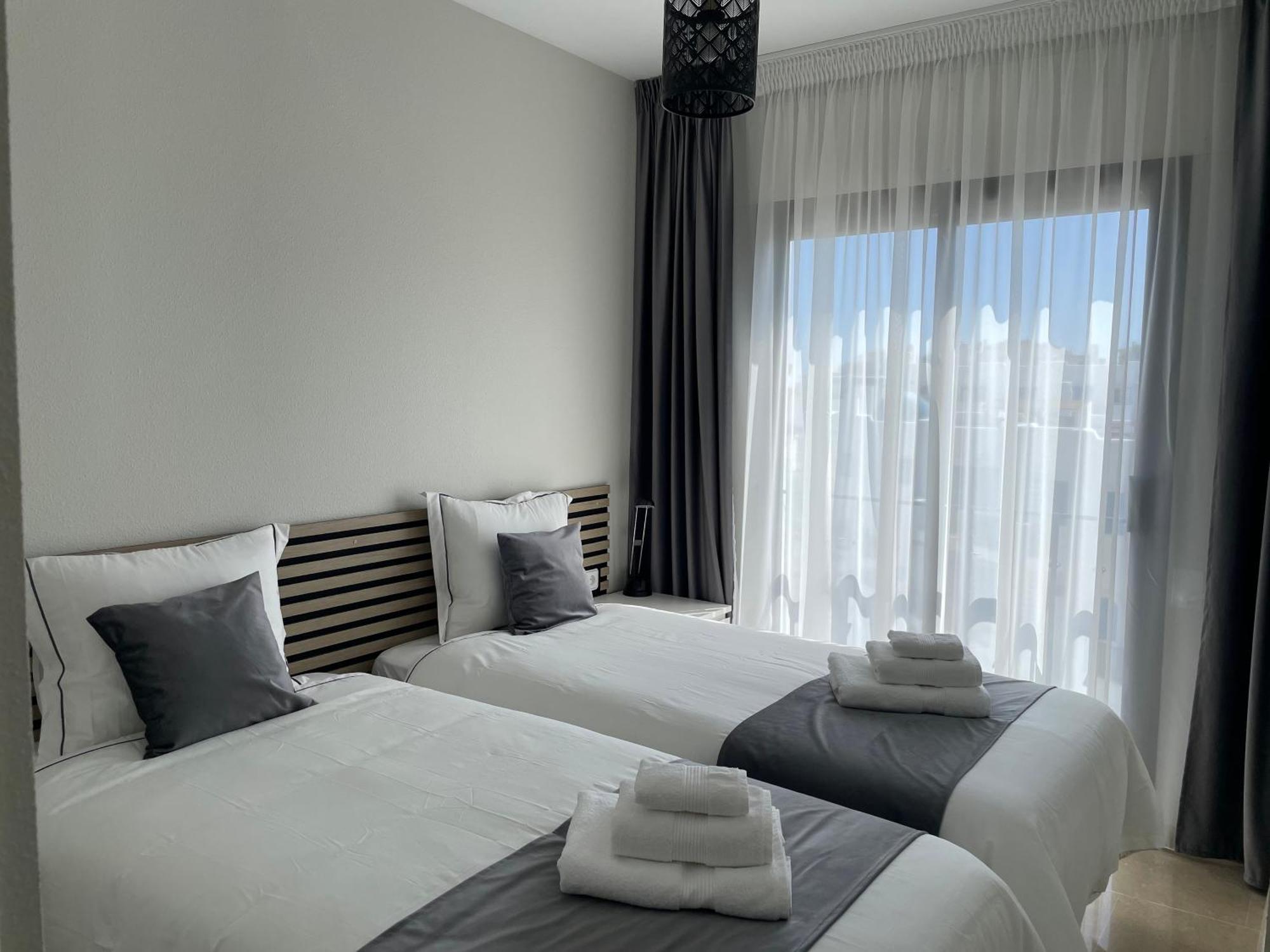 Apartamento En Marina Duquesa Castillo de Sabinillas ภายนอก รูปภาพ
