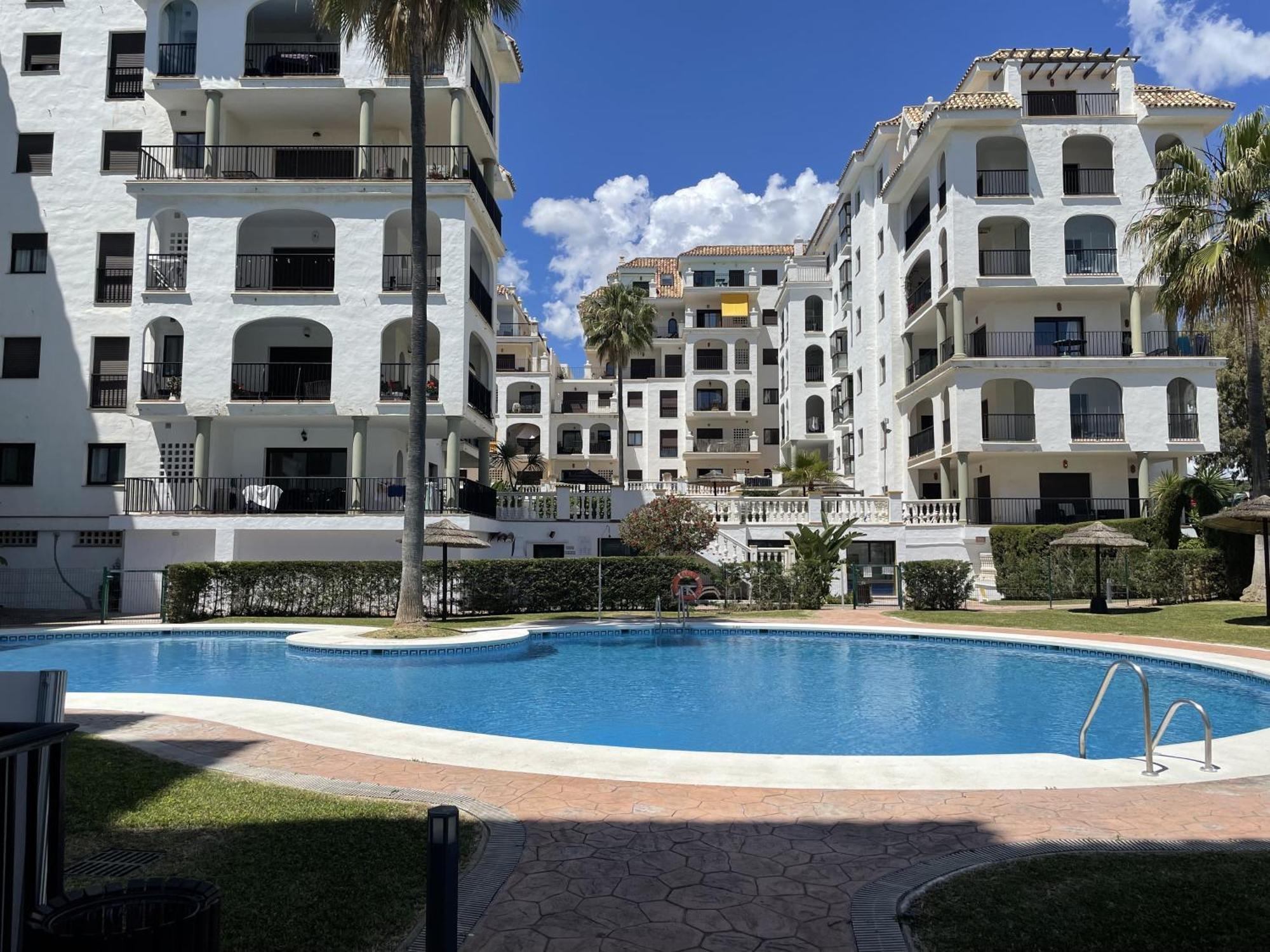Apartamento En Marina Duquesa Castillo de Sabinillas ภายนอก รูปภาพ