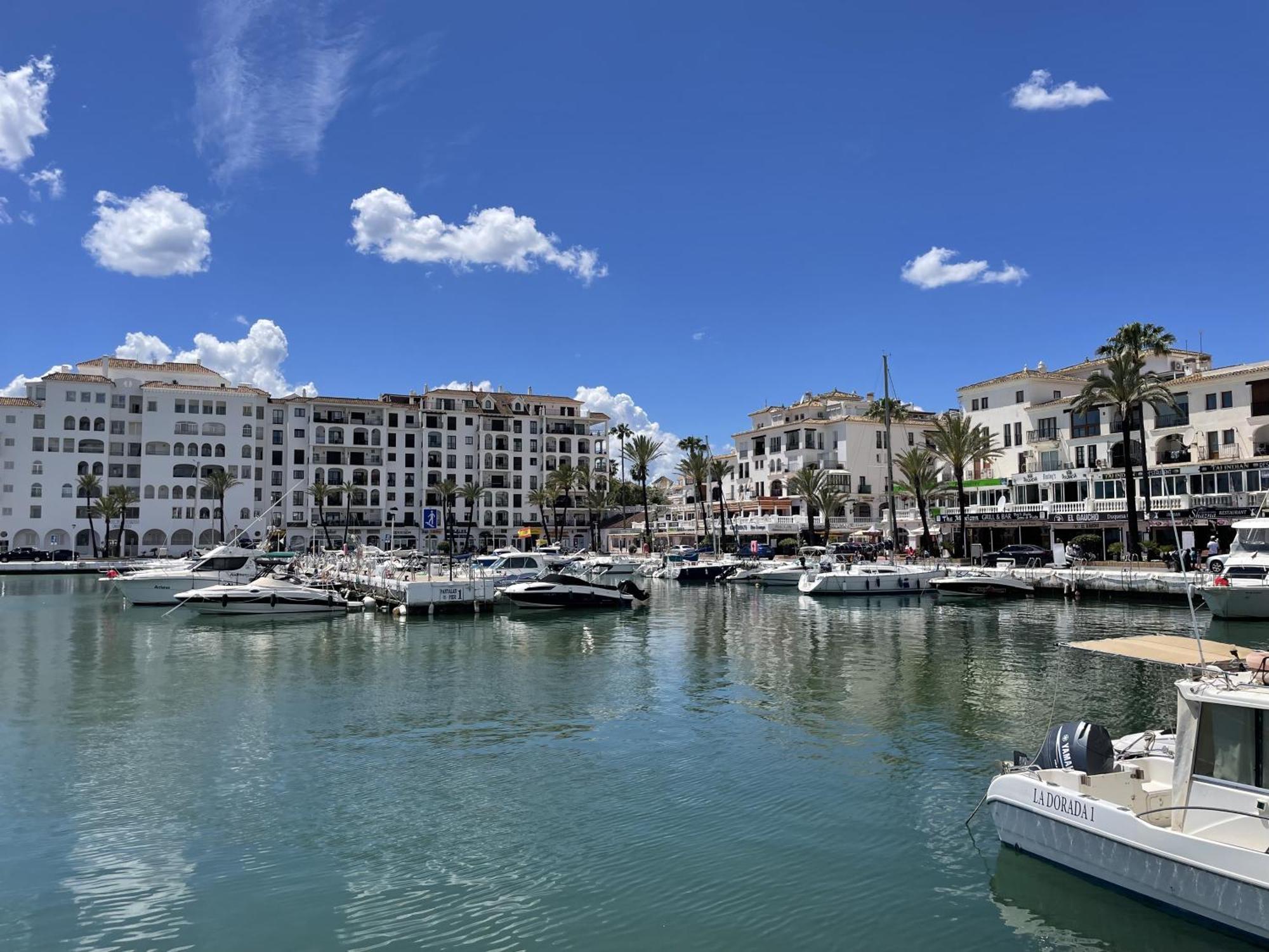 Apartamento En Marina Duquesa Castillo de Sabinillas ภายนอก รูปภาพ